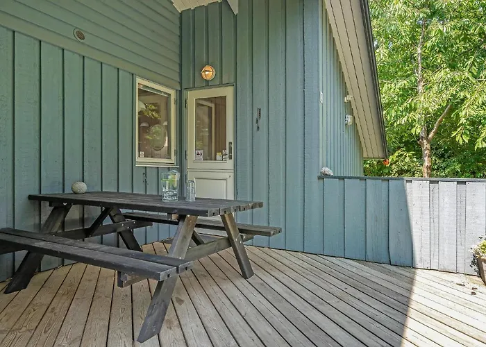 Four-bedroom In بيت للعطل Dronningmølle