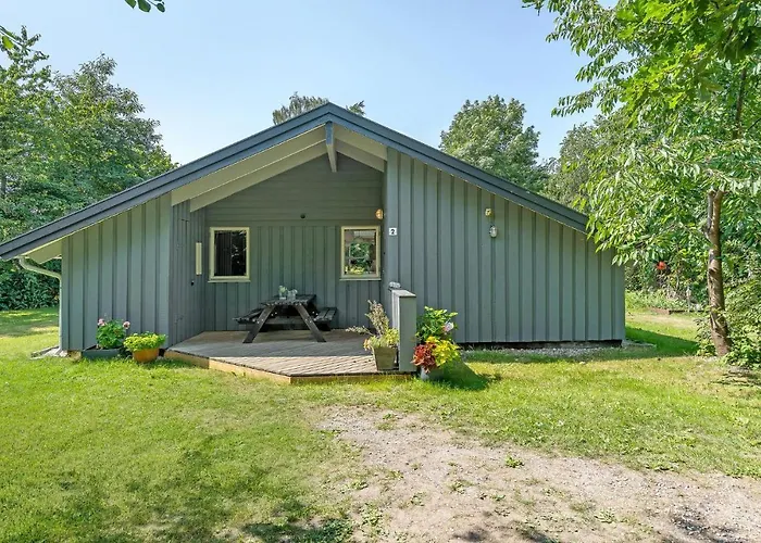 Four-bedroom In Dronningmølle